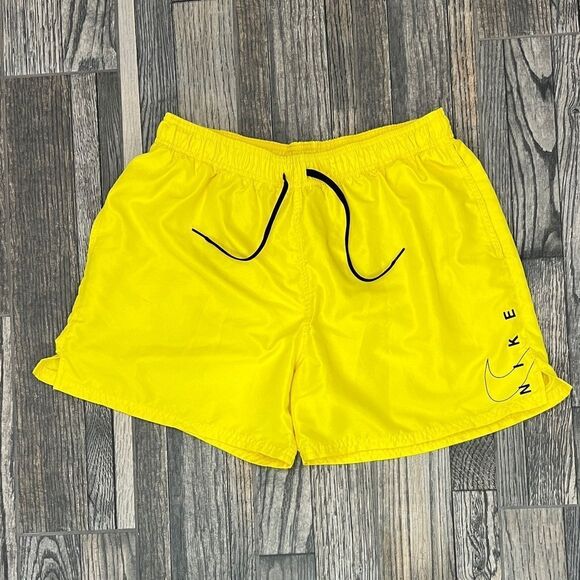 ☀️🌊 Vintage NIKE Bright Yellow Sports Polyester Mesh Lined Shorts Sz XL - EUC - Picture 1 of 7